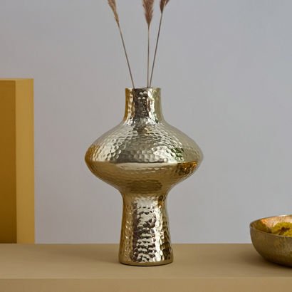 Catlyn Aluminium Hammered Vase - 17x17x28 cm