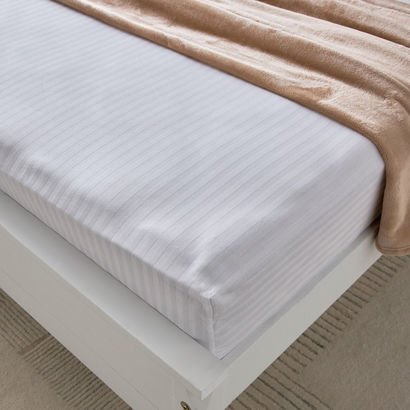 Hamilton Satin Stripe Super King Fitted Sheet - 20...