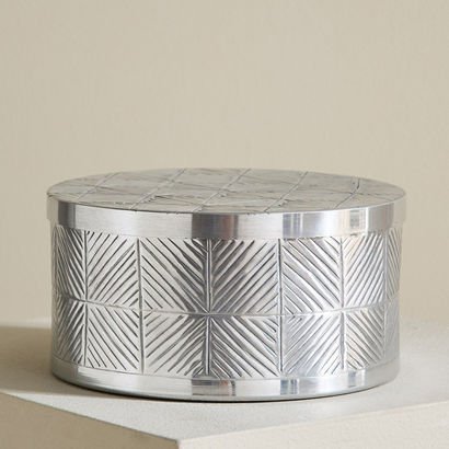 Nydril Aluminium Square Embossed Box - 17x8.5 cm