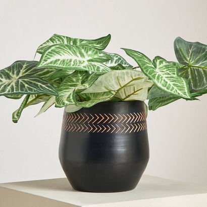 Nydril Aluminium Hammered Planter - 15x15x16 cm