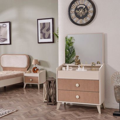 Kingslay 3-Drawer Dresser with Mirror