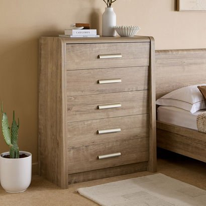 Curvy Chest of 5-Drawers