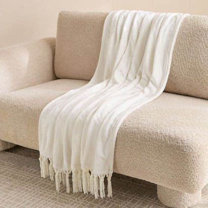 Lavish Plush Throw - 130x180 cm