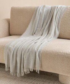 Girga Solid Throw - 130x170 cm