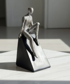 Wren Abbie Polyresin Human Figurine - 12x9.5x24 cm