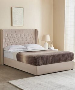 Curvy Chester Queen Upholstered Bed - 140x200 cm