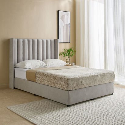 Curvy Clark Upholstered Queen Bed - 140x200 cm