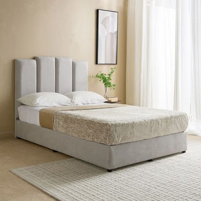 Curvy Riston Upholstered Queen Bed - 160x200 cm
