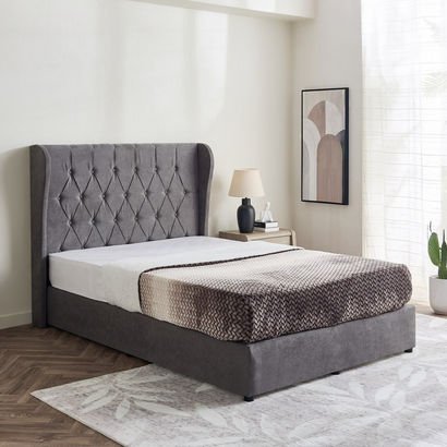 Curvy Chester Queen Upholstered Bed - 140x200 cm
