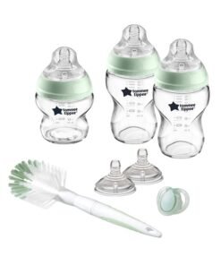tommee tippee Natural Start Glass Newborn Starter Set, 150ml and 250ml Anti-Colic Baby Bottles, Slow and Medium Flow Breast-Like Teats for a Natural Latch, Self-Sterilising