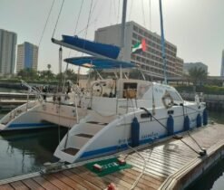 Alternative view of BROADBLUE CATAMARANS 385 2007