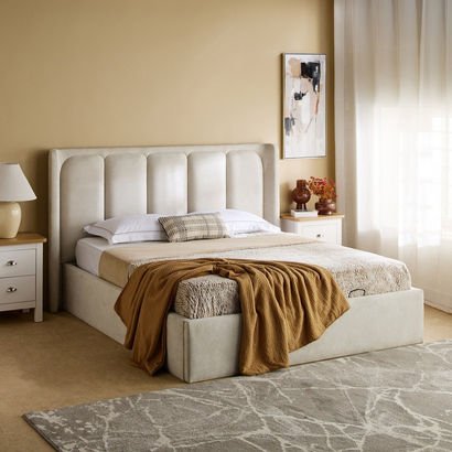 Hampton Carmen Queen Upholstered Bed - 160x200 cm