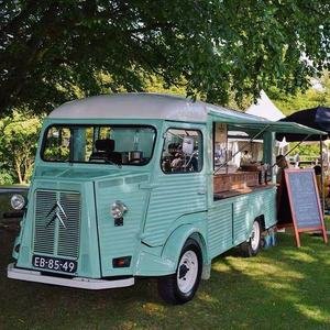 Popular Punch in Mobile Electric Multifunctional Food Truck Snack Car Selling Truck