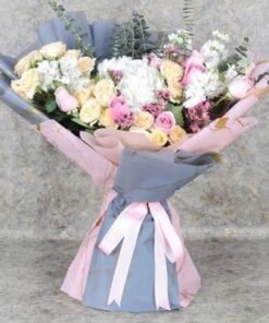 Hug 19 Flower Bouquet