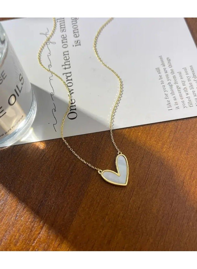 Home Clearance Sale Heart Pendant Necklace for Women, UV Plated Alloy with Resin Detail, Minimalist Design, Light Luxury Collarbone Chain, Multifunctional, High-End Fashion Accessory for Wedding & Festive Celebrations, Valentine'S Day Gift, All-Season Wear